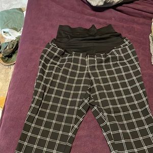 Old Navy maternity pixie pants!